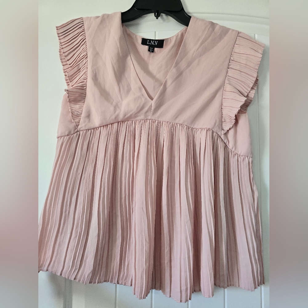 L.n.v Women‎ Shirt